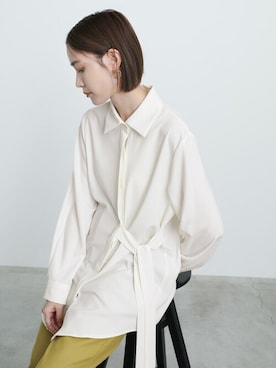 「とろみシャツ」｜「アイテム（アクセサリー）」を使った、SELECT MOCAさん（レディース・163cm）の冬コーディネート