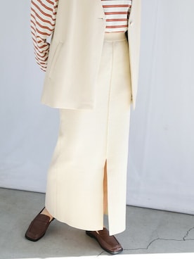 「アイボリー」｜「アイテム（スリッポン）」を使った、SELECT MOCAさん（レディース・164cm）の冬コーディネート