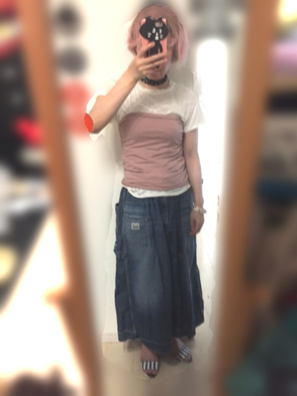 デニムスカートを使った「チューブトップ」の人気ファッション