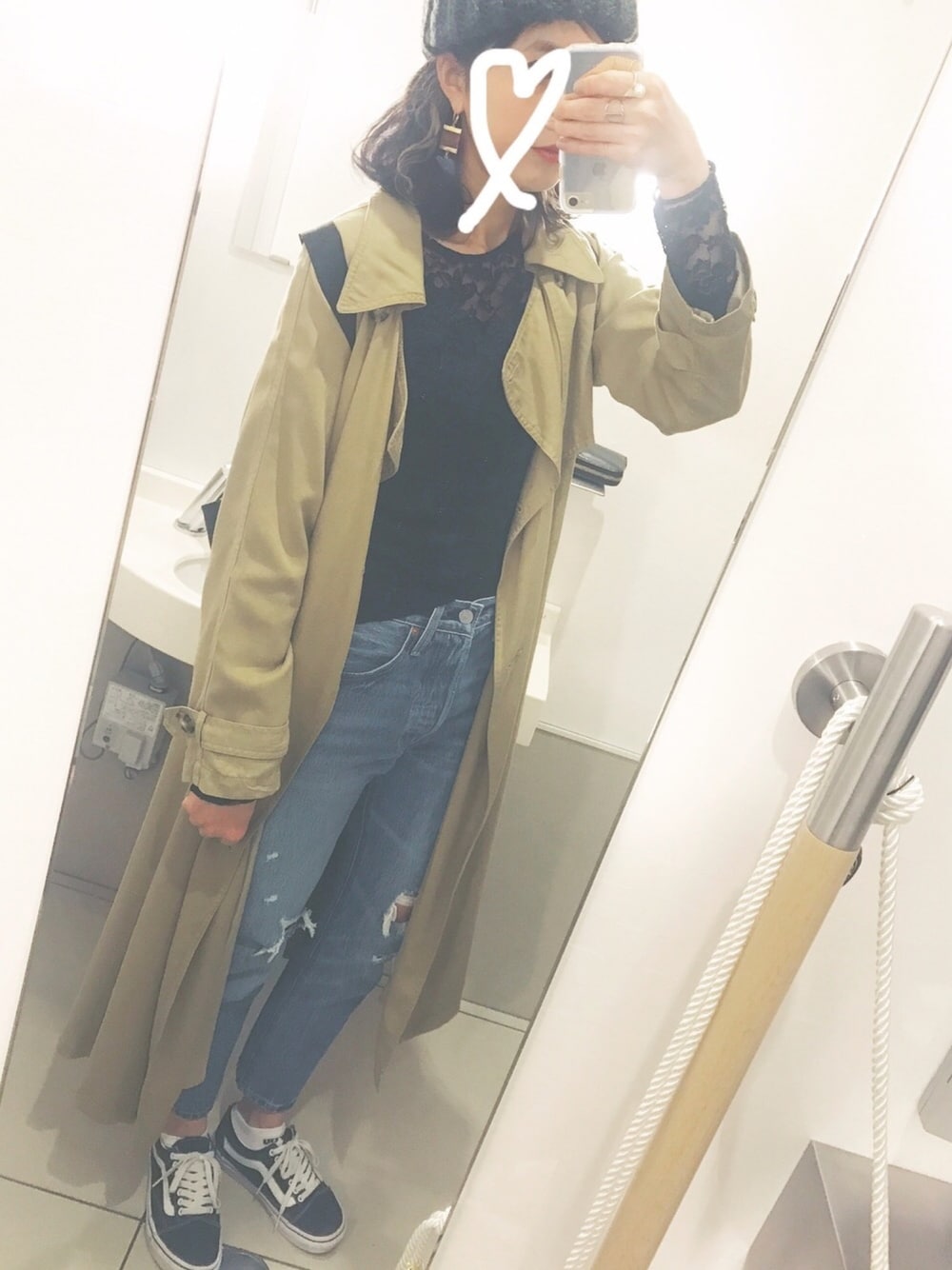 「春コーデ、トレンチコート、501skinny、501、レース、スプリングSENSEOFPLACE」｜「Ungridの【Lady like】ﾃﾝｾﾙﾛﾝｸﾞﾄﾚﾝﾁｺｰﾄ（トレンチコート、イエロー系）」を使った、CHiiiさん（レディース・163cm）の冬コーディネートの1枚目の写真