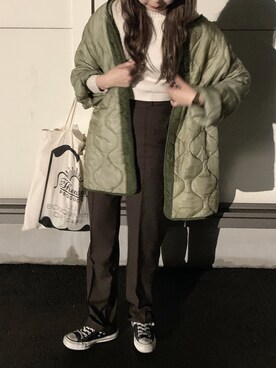 「ISOOK（アイスー）のシームステッチロングスラックスパンツ（その他パンツ）」を使った、CHiiiさん（レディース・163cm）の秋コーディネート
