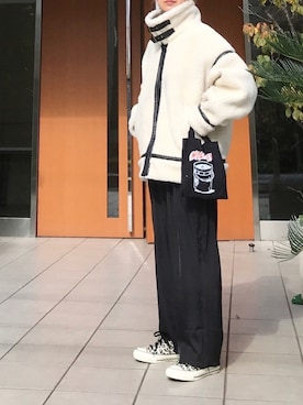 「サテンパンツ」｜「アイテム（ムートンコート）」を使った、ＫＲさん（レディース・159cm）の秋コーディネート