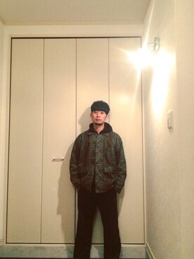 「Rebuild by Needles（リビルドバイニードルス）のアイテム（パーカー、ブラック系）」を使った、RYOさん（メンズ・173cm）の冬コーディネート