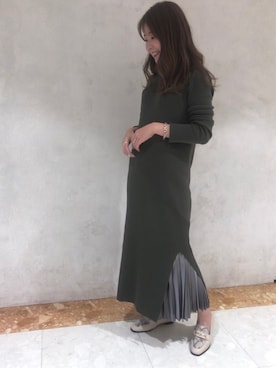 「RANDA（ランダ）のスクエアトゥベーシックローファー（ローファー、ホワイト系）」を使った、narumi matsuokaさん（レディース・155cm）の秋コーディネート