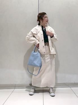 「アイテム（デニムスカート、ホワイト系）」を使った、yuyuさん（レディース・157cm）の冬コーディネート
