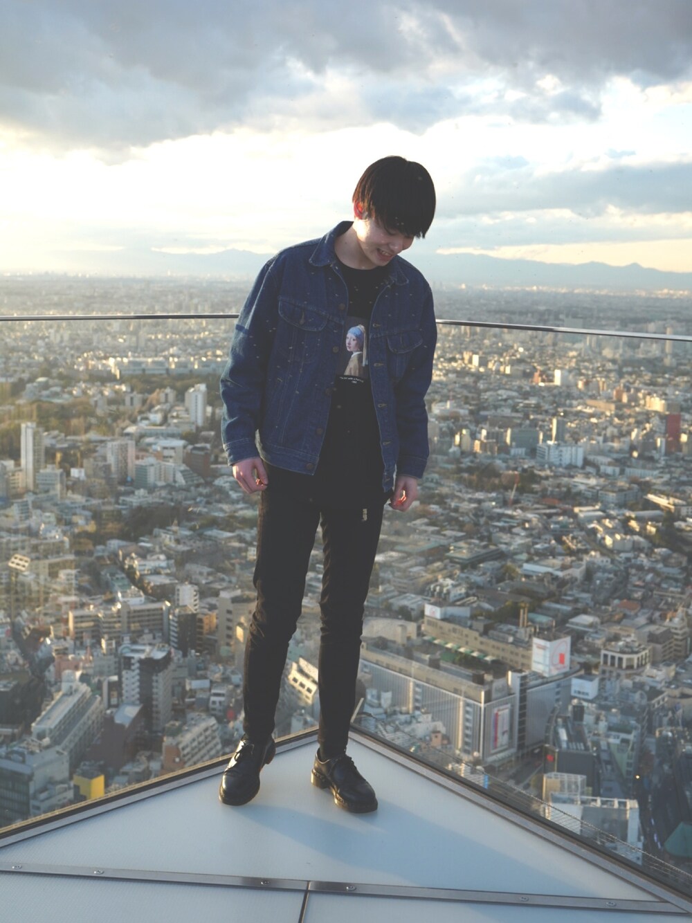 「おしゃれさんと繋がりたい、きれいめカジュアル、プチプラ、秋冬コーデ、シンプル、革靴」｜「Levi'sのアイテム（デニムジャケット、ブルー系）」を使った、kisukeさん（メンズ・175cm）の冬コーディネートの1枚目の写真