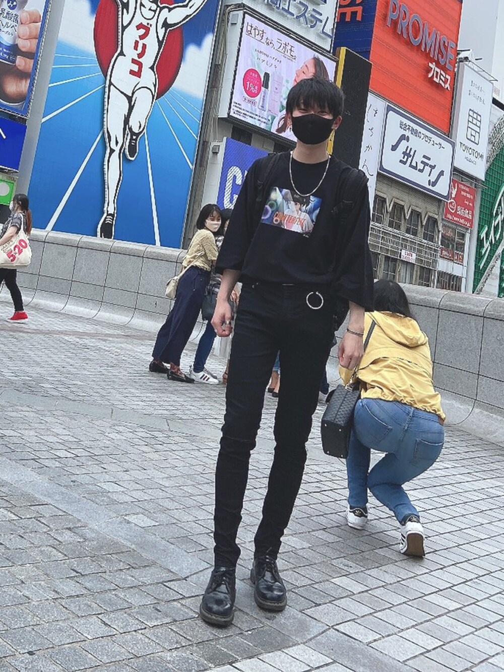 「JUNREDの【KEI×JUNRed】レトログラフィックスウェット（スウェット、ブラック系）」を使った、kisukeさん（メンズ・175cm）の秋コーディネートの1枚目の写真