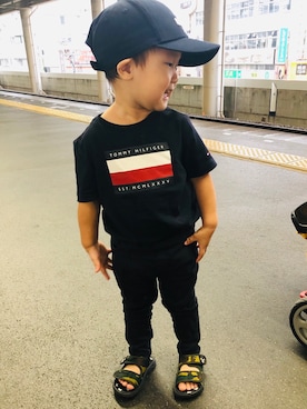 「TOMMY HILFIGER（トミーヒルフィガー）のアイテム（帽子）」を使った、ジェニさん（キッズ・90cm）の夏コーディネート