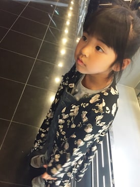 「ガウン」｜「アイテム（オールインワン・サロペット）」を使った、SHIORI HIRAI◡̈さん（キッズ・110cm）の春コーディネート