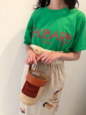「アイテム（Tシャツ/カットソー、グリーン系）」を使った、THEATRE PRODUCTSさん（レディース・170cm）の春コーディネート