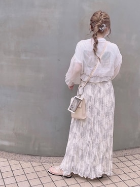 「GRL（グレイル）の光沢シフォンカーディガン（カーディガン/ボレロ）」を使った、𝘺𝘶𝘮𝘪さん（レディース・152cm）の春コーディネート