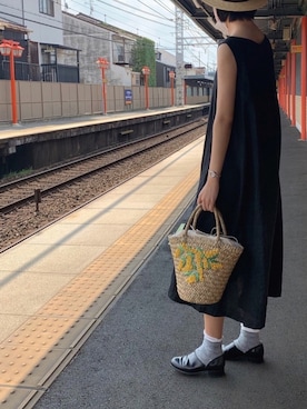 「studio CLIP（スタディオクリップ）の【リンネル6月号掲載】フラワー刺繍かごバッグ（かごバッグ、イエロー系）」を使った、uyuさん（レディース・163cm）の冬コーディネート