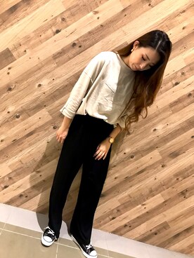 「Auntie Rosa Holiday（アンティローザホリデー）のアイテム（Tシャツ/カットソー）」を使った、みかさん（レディース・164cm）の秋コーディネート