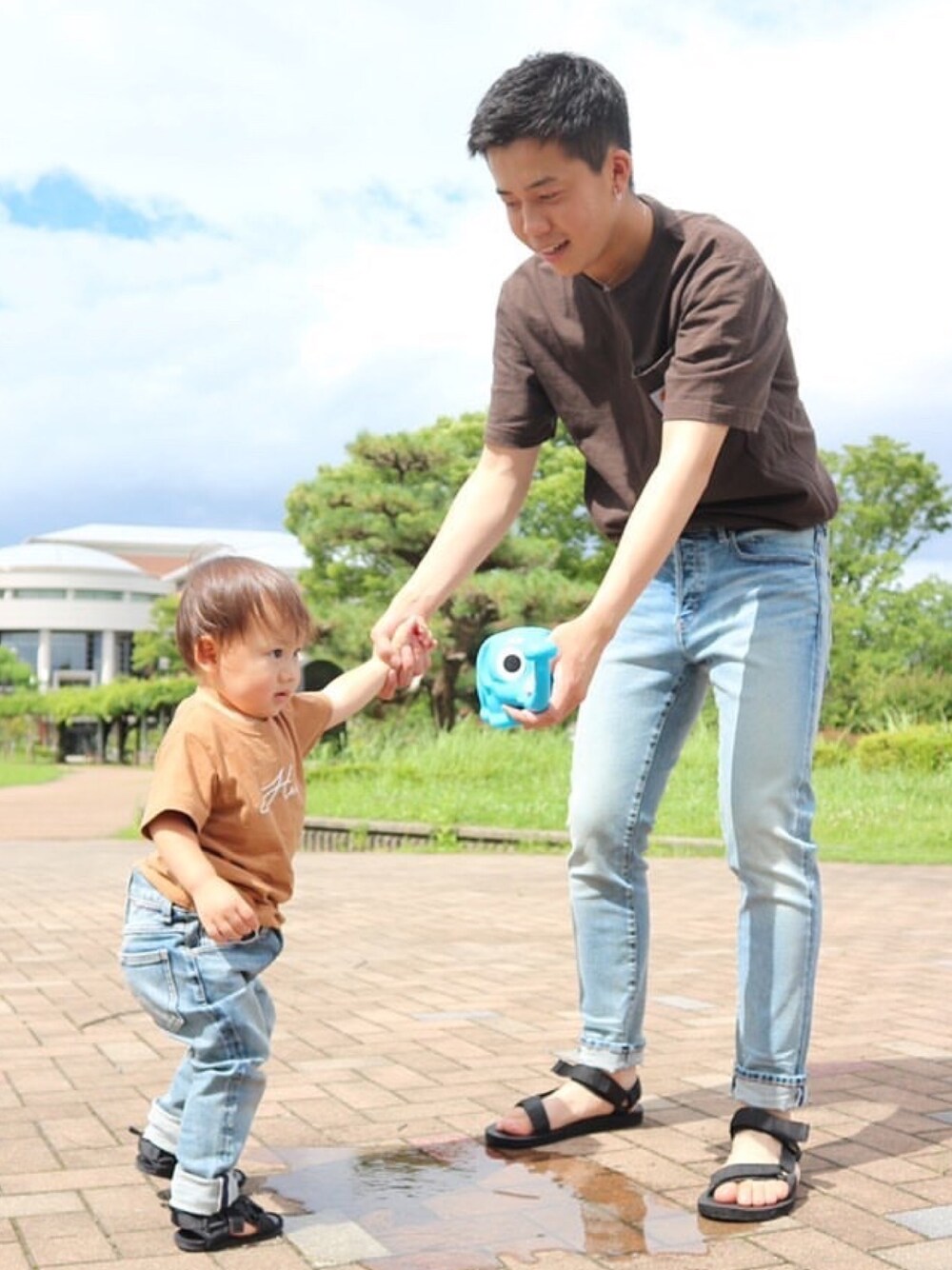 その他のデニムパンツ、その他のデニムパンツを着用したメンズの秋コーディネートの1枚目の写真