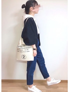「GRL（グレイル）のフリルマムデニムパンツ（デニムパンツ）」を使った、mocaさん（レディース・155cm）の春コーディネート