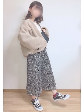 「Chaco closet（チャコ クローゼット）のアソートプリーツ Aラインウエストゴムロングスカート[チェック 小花柄 ダルメシアン コーデュロイ サテン シアー 無地]（スカート）」を使った、mocaさん（レディース・155cm）の冬コーディネート