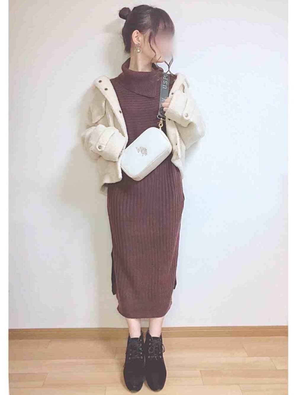 「年末WEAR感謝祭、秋冬コーデ、タートルネック、ZOZOでしか買えない、マジェスティックレゴン、ROOPTOKYO、低身長、MAJESTIC LEGON、ボアジャケット、ニットワンピース」｜「MAJESTIC LEGONのフワモコジャケット（その他アウター、ホワイト系）」を使った、もも⋆*さん（レディース・155cm）の冬コーディネートの1枚目の写真