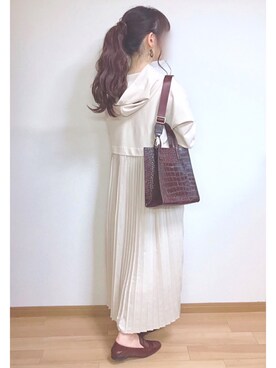 「MAYSON GREY（メイソングレイ）の【socolla】バックプリーツワンピース（ワンピース）」を使った、mocaさん（レディース・155cm）の春コーディネート