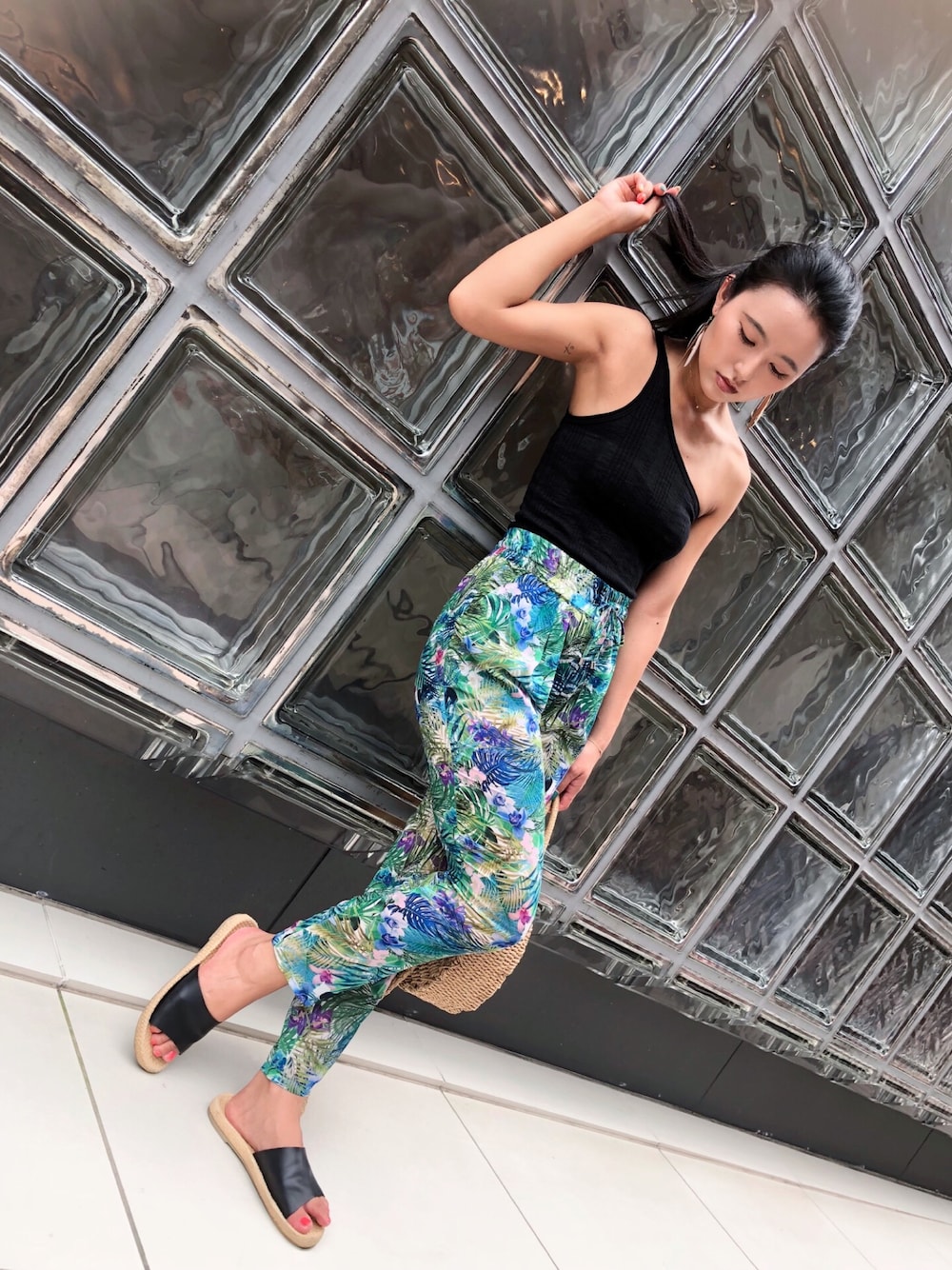 「searoomlynn、夏コーデ」｜「searoomlynnのアイテム（その他トップス、ブラック系）」を使った、Tomomi💋さん（レディース・161cm）の冬コーディネートの1枚目の写真