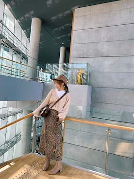 「アイテム（キャスケット、グリーン系）」を使った、MoMoさん（レディース・164cm）の秋コーディネート