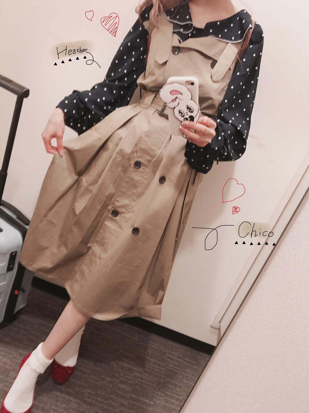 「トレンチワンピース、ドット、バレエシューズ」｜「Chicoのトレンチワンピース（ワンピース、ベージュ系）」を使った、こにさん（レディース・160cm）の春コーディネートの1枚目の写真