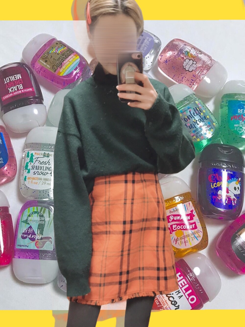 「カラフル、ポップ、ヘアピン、ぱっちんピン、チェックスカート、ニット、GU」｜「GUのオーバーサイズクルーネックセーター(長袖)SC （ニット/セーター、グリーン系）」を使った、こにさん（レディース・160cm）の冬コーディネートの1枚目の写真
