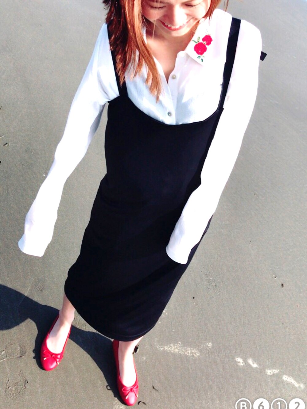 「シンプルコーデ、シャツスタイル、GU、ワンピース、刺繍、バレエシューズ、FOREVER 21」｜「FOREVER 21のアイテム（シャツ/ブラウス、ホワイト系）」を使った、みさんさん（レディース・155cm）の春コーディネートの1枚目の写真