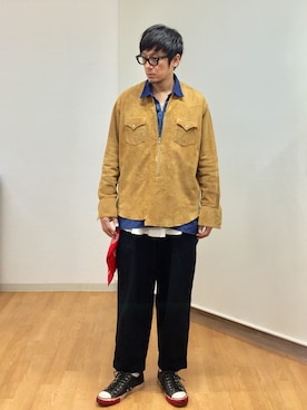 「marka（マーカ）のアイテム（チノパンツ）」を使った、h.s.k.さん（メンズ・176cm）の春コーディネート