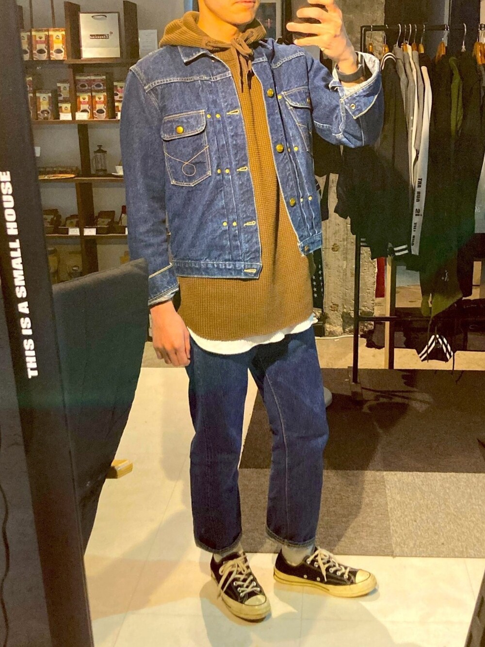 「デニム オン デニム、デニム ジャケット、デニムパンツ」｜「orSlowの【orSlow】50’S デニムジャケット ONE WASH MEN（デニムジャケット、ブルー系）」を使った、Tomoya Nakamuraさん（メンズ・169cm）の冬コーディネートの1枚目の写真