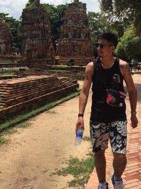 「BLACK SCALE（ブラックスケール）のアイテム」を使った、LIL Dさん（メンズ・180cm）の秋コーディネート