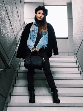 「LouisVuitton」｜「アイテム（デニムジャケット）」を使った、Akaeさん（レディース・158cm）の冬コーディネート