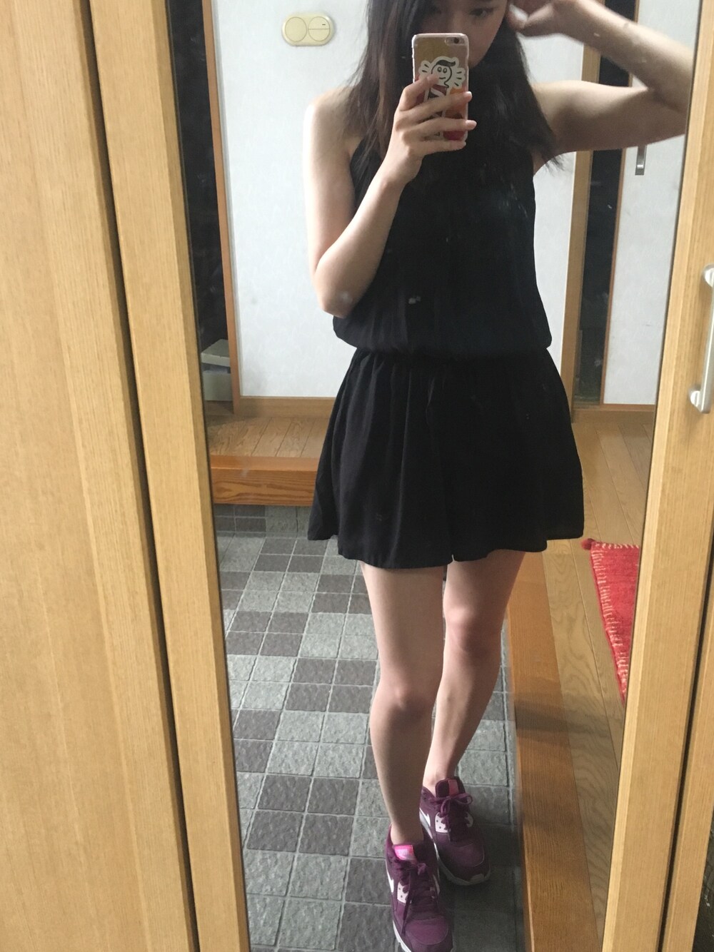 「GAPのアイテム（つなぎ/オールインワン、ブラック系）」を使った、みっく。さん（レディース・157cm）の夏コーディネートの1枚目の写真