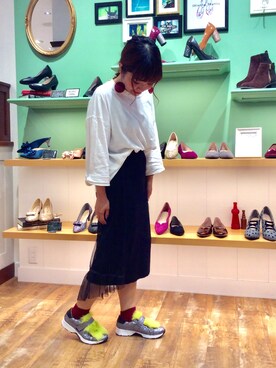 「おおぶりピアス」｜「アイテム（スニーカー）」を使った、ORientalTRaffic 五反田東急スクエア店さん（レディース・153cm）の秋コーディネート