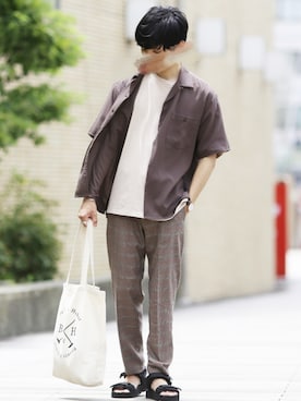 「revertical（リバーティカル）のアイテム（パンツ）」を使った、ひっちさん（メンズ・172cm）の夏コーディネート