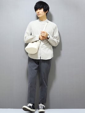 「ノーカラー」｜「アイテム（腕時計）」を使った、ひっちさん（メンズ・170cm）の秋コーディネート