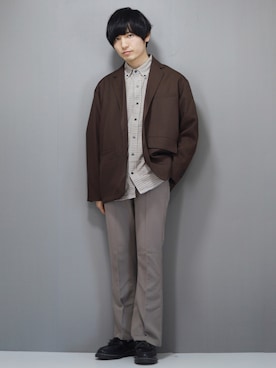 「SonnyLabel」｜「アイテム（スラックス）」を使った、ひっちさん（メンズ・172cm）の春コーディネート