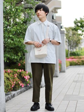 「epnok」｜「アイテム（チノパンツ）」を使った、ひっちさん（メンズ・172cm）の春コーディネート
