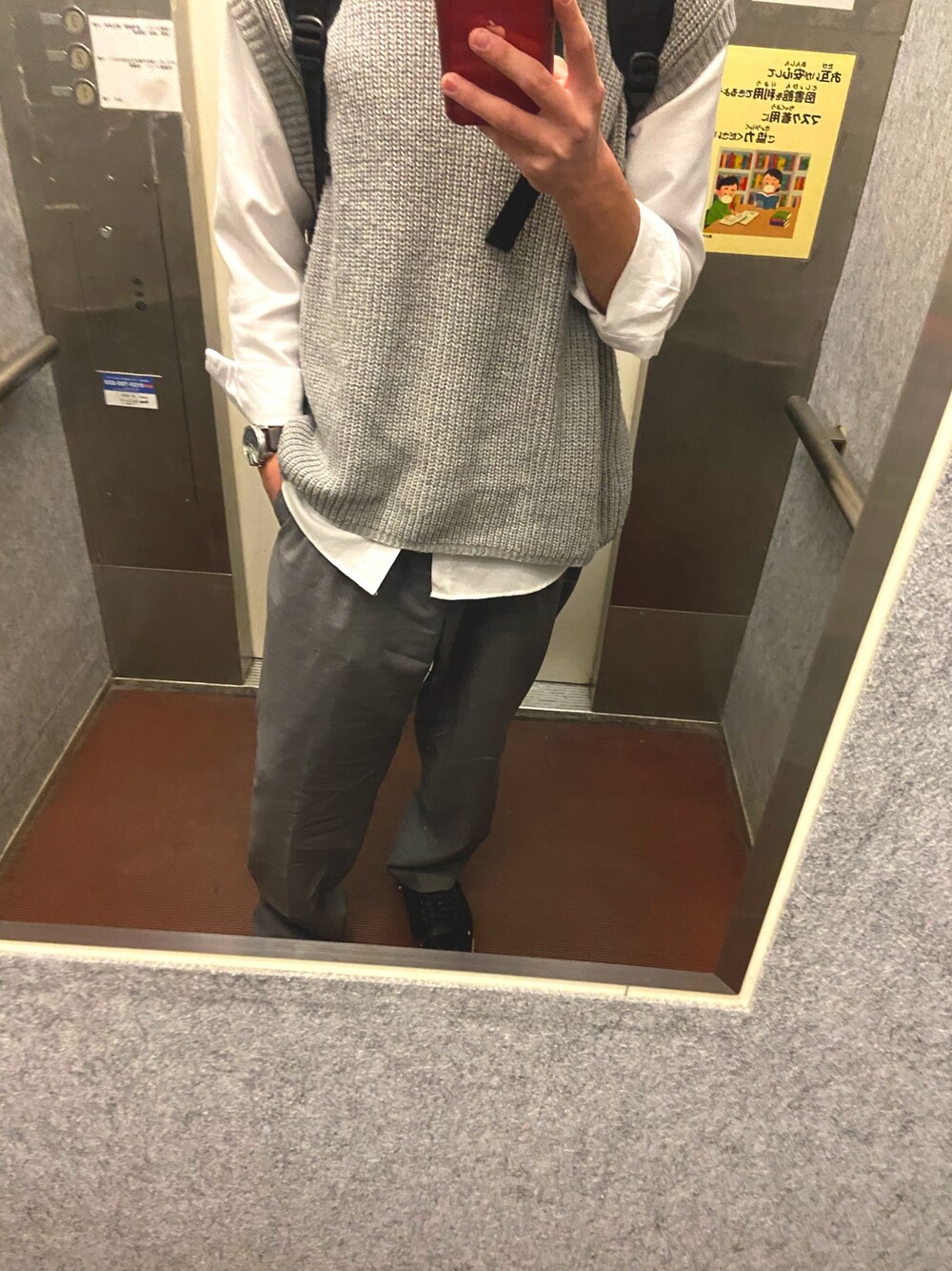 「きれいめカジュアル、お洒落さんとつながりたい、ビッグシルエット、今日のコーデ、モノトーン、ワイドパンツ」｜「DIESELのアイテム（アナログ腕時計、ブラウン系）」を使った、サスキさん（メンズ・178cm）の春コーディネートの1枚目の写真