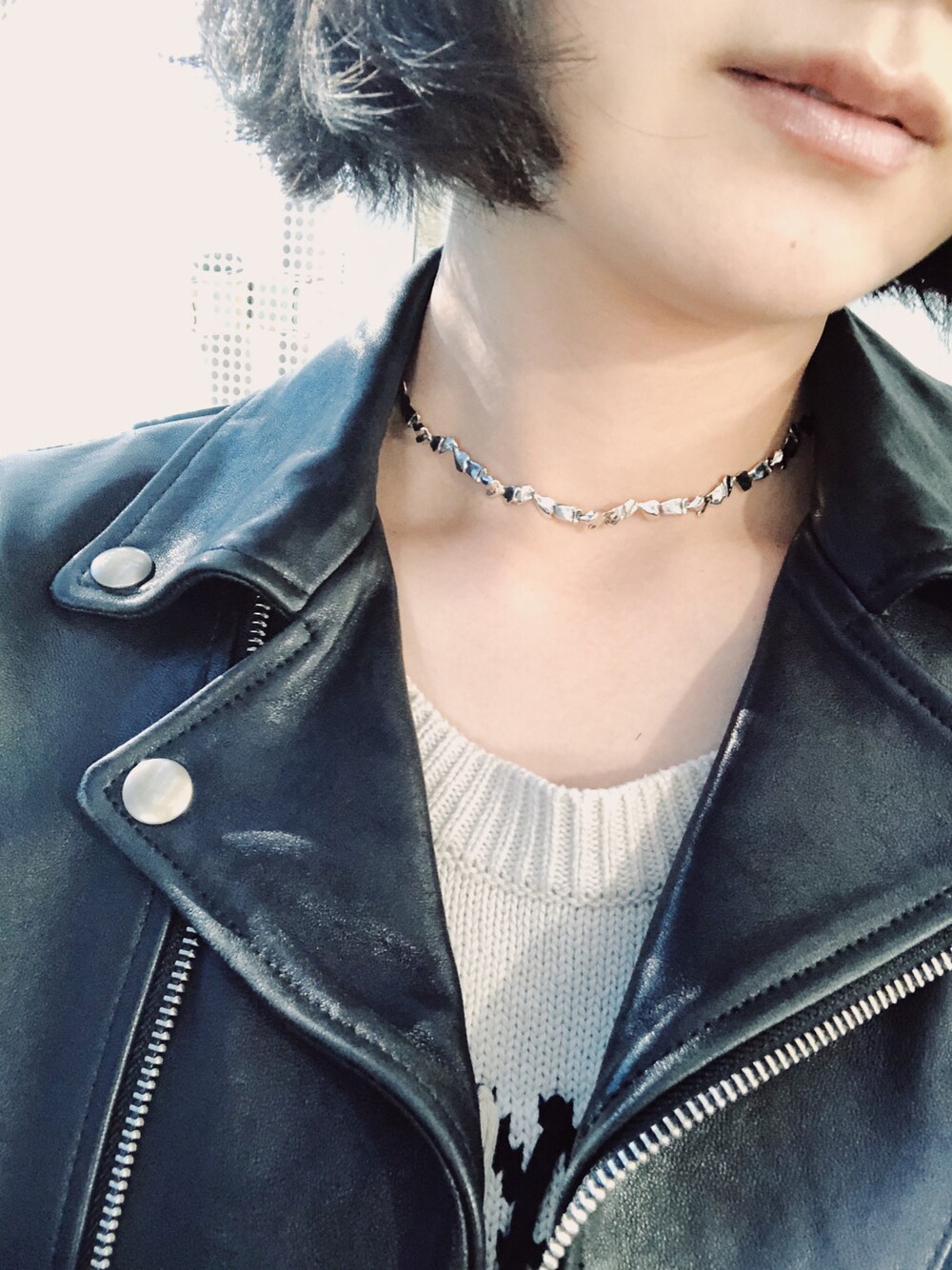 「シンプルコーデ、ライダース、チョーカー」｜「PLUIEのアイテム（チョーカー、シルバー系）」を使った、Shihoさん（レディース・159cm）の秋コーディネートの1枚目の写真