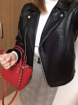 「FUN（ファン）のアイテム（ライダースジャケット）」を使った、みゆさん（レディース・156cm）の冬コーディネート