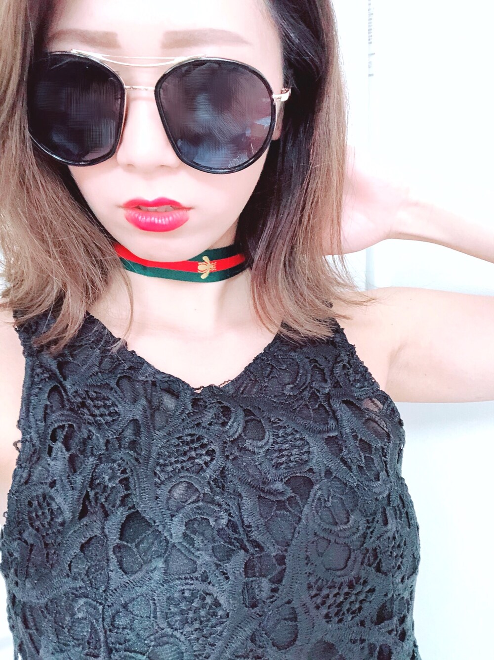 「カジュアルコーデ、オトナ女子、夏、プチプラコーデ、シンプル、黒、ootd、チョーカー、レーストップス、サングラス」｜「LANZAのアイテム（チョーカー、グリーン系）」を使った、lanzaladyさん（レディース・164cm）の春コーディネートの1枚目の写真