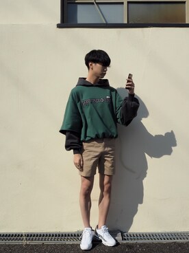 「Gosha Rubchinskiy（ゴーシャラブチンスキー）のアイテム（パーカー）」を使った、keijyu_ishibashiさん（メンズ・182cm）の夏コーディネート