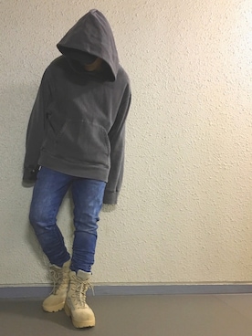 「Yeezy（イージー）のアイテム（ブーツ）」を使った、hiroxさん（メンズ・170cm）の秋コーディネート