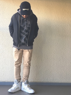 「Yeezy（イージー）のアイテム（キャップ）」を使った、hiroxさん（メンズ・170cm）の秋コーディネート