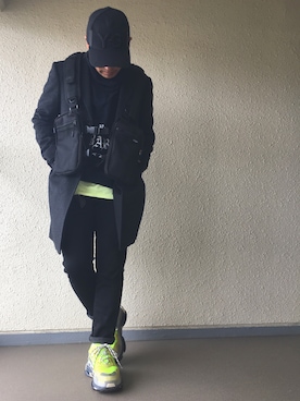 「Yeezy（イージー）のアイテム（Tシャツ/カットソー）」を使った、hiroxさん（メンズ・170cm）の冬コーディネート