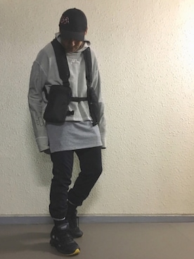 「Yeezy（イージー）のアイテム（パンツ）」を使った、hiroxさん（メンズ・170cm）の春コーディネート