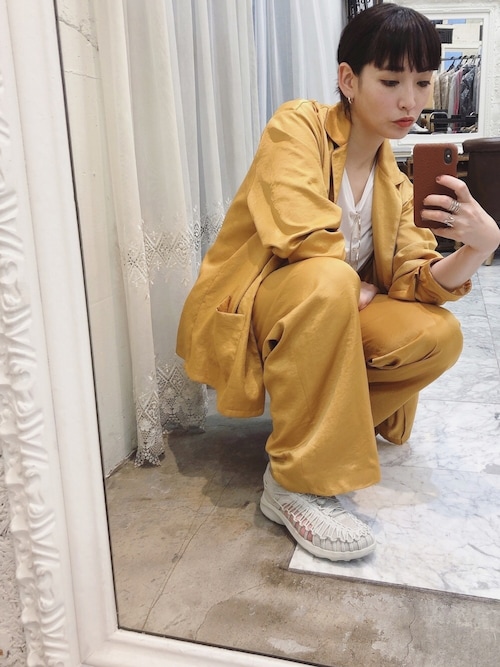 佐々木香奈さんのスニーカーを使ったコーディネート Zozotown