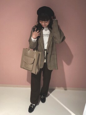 ローファーを使った 茶色パンツ の人気ファッションコーディネート Wear