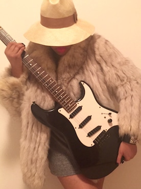 「HERMES」｜「アイテム（ダウンジャケット/コート）」を使った、Abby Love さん（レディース・165cm）の冬コーディネート