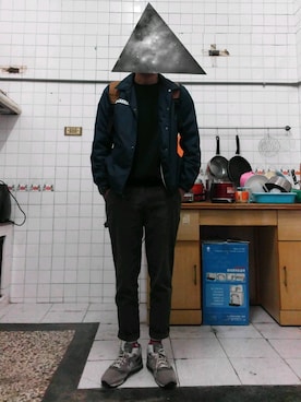 「Carhartt WIP（カーハートダブリューアイピー）のアイテム（マウンテンパーカー）」を使った、EasonHuangさん（メンズ・181cm）の冬コーディネート